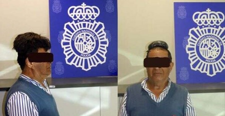 Man busted trying to smuggle cocaine under his toupee.