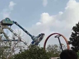 Theme Park Pendulum Ride Snapped