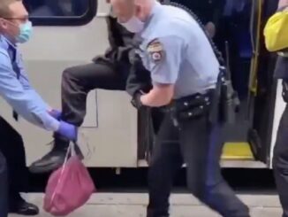 Man Dragged Off Bus For Not Wearing A Mask