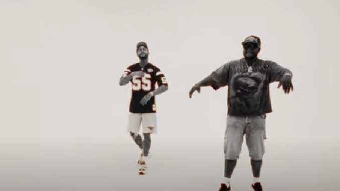 Dave East & Young Chris "I Smell Money" Video.