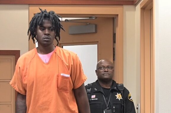 Man Kills Stranger In Hospital Waiting Room For Staring At Him.