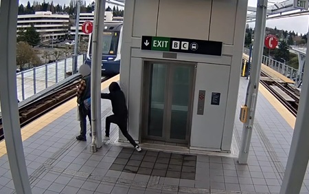 Repeat Offender Charged After Attempting to Push Stranger onto Seattle Light Rail Tracks