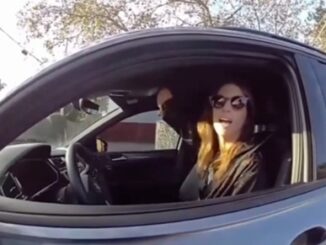 Florida Woman Without Right Hand Has Traffic Ticket Dismissed After Deputy Claimed She Was Holding Phone in “Right Hand”.